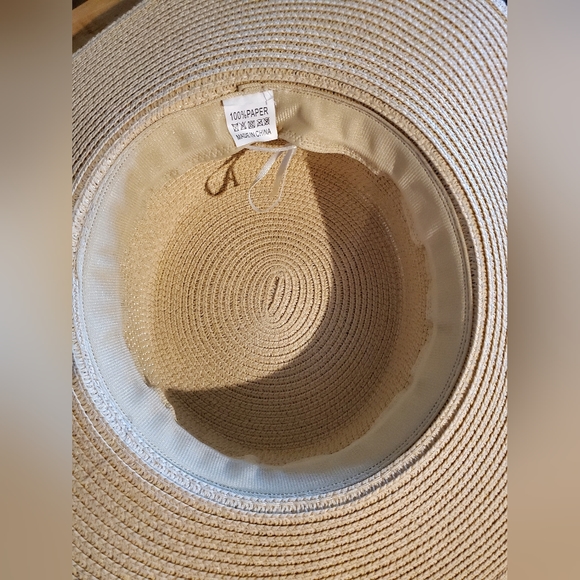 Straw Hat w Polka Dot Band - Picture 6 of 8